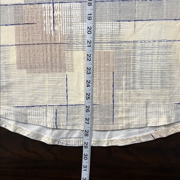 LulaRoe Clara Smock Blouse 1059 - Picture 8 of 8